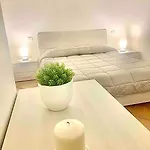 Apartment Luminoso In Centro Dentro Le Mura