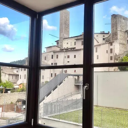 Luminoso In Centro Dentro Le Mura Spoleto